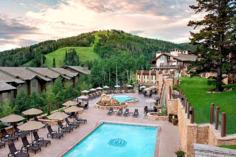 Luxury Mountain Retreats United States | The 2026 Strategic Guide